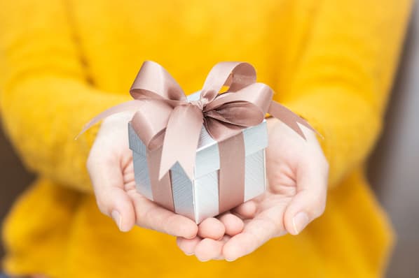 Easy gift baskets one can make at home